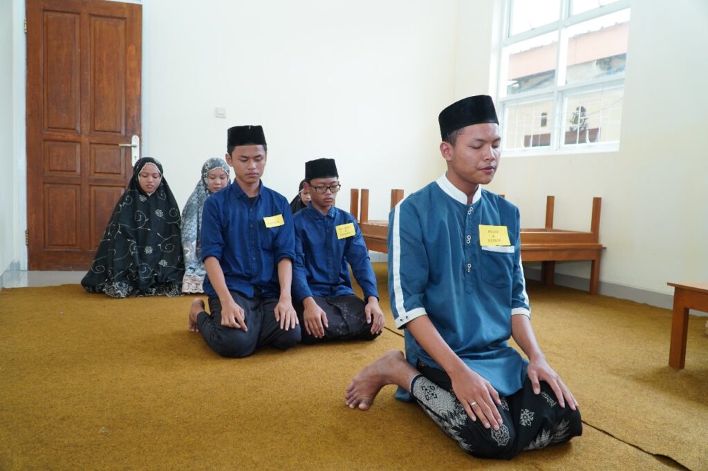 whatsapp image 2025 11 17 at 12.44.50 01b8fe00 whatsapp image 2025 11 17 at 12.44.50 01b8fe00